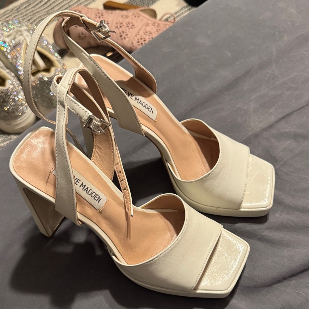 Steve Madden Cream Block Heel Sandals